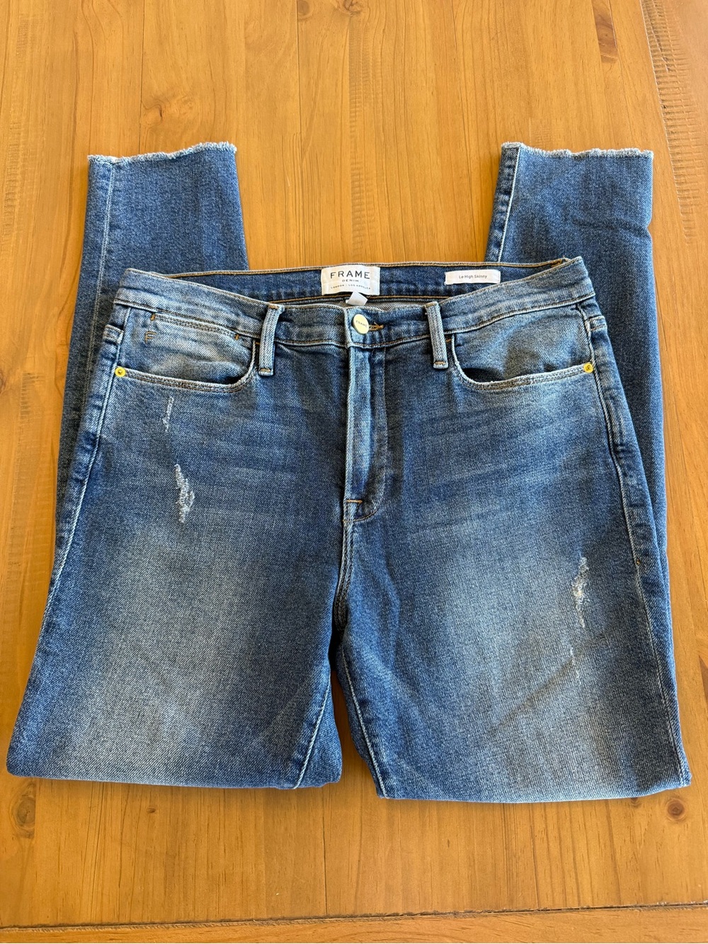FRAME Denim Le High Skinny Jeans Size 31 Light Wash Raw Frayed Hem Designer